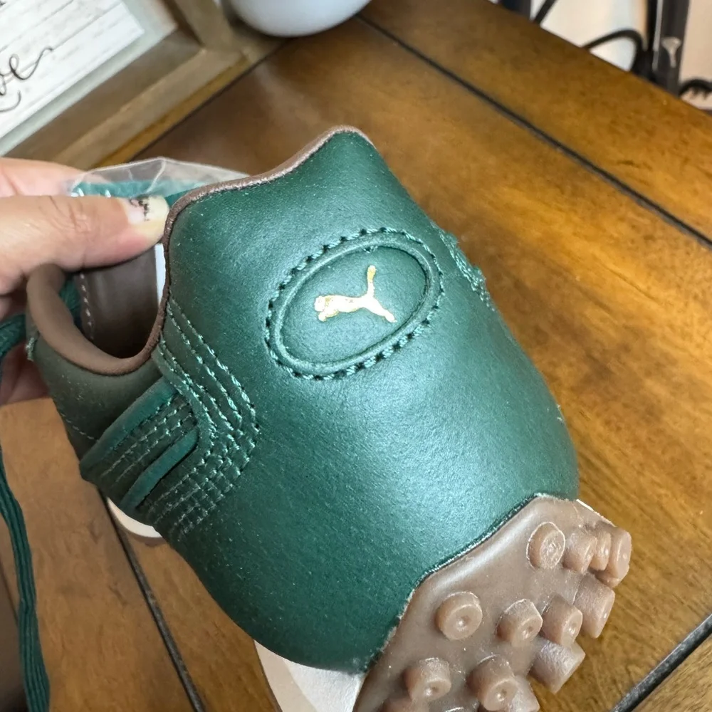 Green Girls Sneakers/Size1 Not used